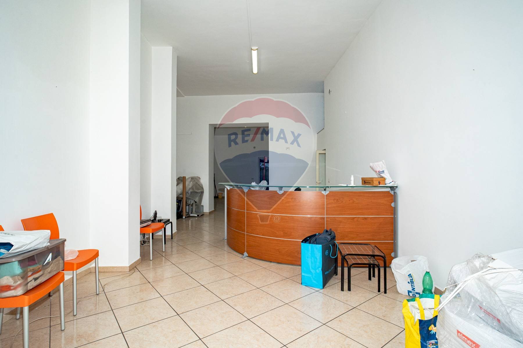 Camera / camera da letto - Negozio via circumvallazione
 
503, Paterno - foto 1