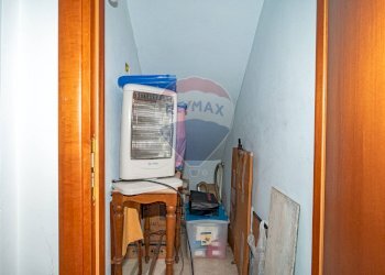 Camera / camera da letto - Negozio via circumvallazione
 
503, Paterno - foto 6