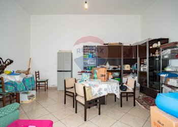 Sala da pranzo - Negozio via circumvallazione
 
503, Paterno - foto 13