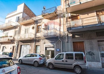 Edificio all\'aperto - Negozio via circumvallazione
 
503, Paterno - foto 26