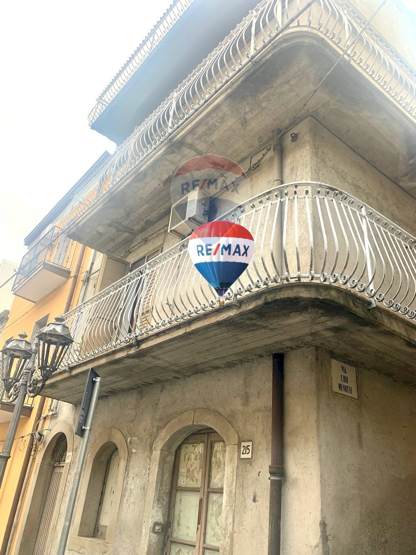 Edificio all\'aperto - Casa indipendente Via Ciro Menotti
4, Francavilla di Sicilia - foto 3