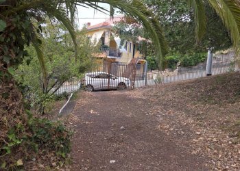 Giardino - Villa via vincenzo bellini
 
7, Bronte - foto 10