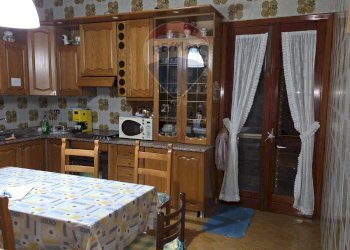 Cucina - Villa via vincenzo bellini
 
7, Bronte - foto 18