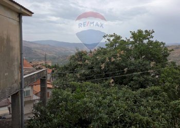 Edificio all\'aperto - Villa via vincenzo bellini
 
7, Bronte - foto 20