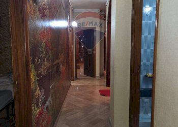 Hall / corridoio - Villa via vincenzo bellini
 
7, Bronte - foto 30