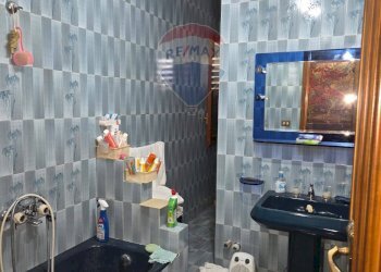 Bagno - Villa via vincenzo bellini
 
7, Bronte - foto 31