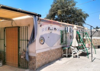 Terrazza - Villa via baia dorica
 
23, Vittoria - foto 1