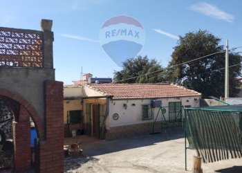 Casa all\'aperto - Villa via baia dorica
 
23, Vittoria - foto 2