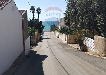 Edificio all\'aperto - Villa via baia dorica
 
23, Vittoria - foto 9