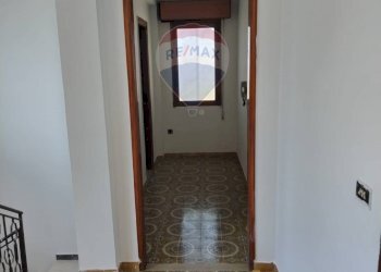 Hall / corridoio - Villa via baia dorica
 
23, Vittoria - foto 20