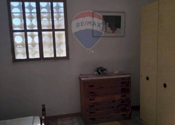 Camera / camera da letto - Villa via baia dorica
 
23, Vittoria - foto 23