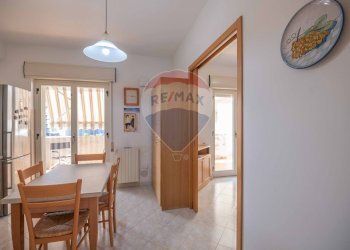 Sala da pranzo - Appartamento Via Tenente Cataldo
 
36, Caltagirone - foto 12