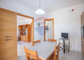 Sala da pranzo - Appartamento Via Tenente Cataldo
 
36, Caltagirone - foto 17