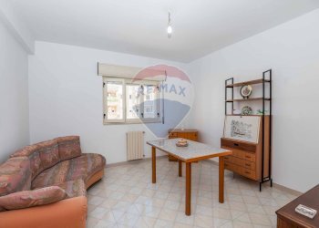 Soggiorno - Appartamento Via Tenente Cataldo
 
36, Caltagirone - foto 30