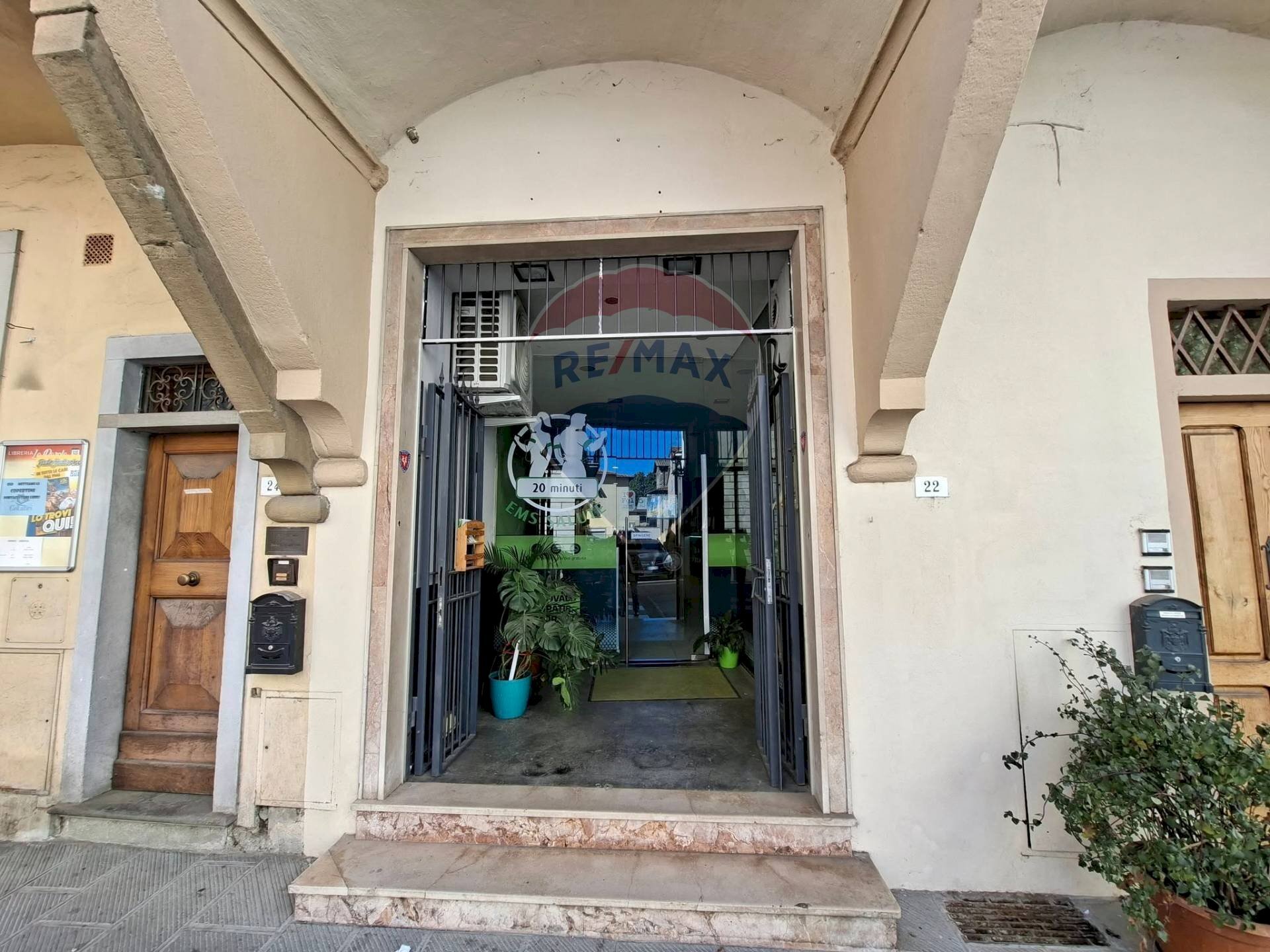 Edificio all\'aperto - Commercial Premises Corso Mazzini
22, Figline e Incisa Valdarno - photo 2