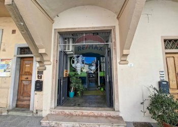 Edificio all\'aperto - Commercial Premises Corso Mazzini
22, Figline e Incisa Valdarno - photo 2