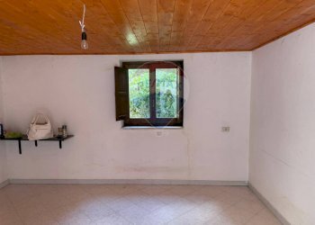 Stanza vuota - Trilocale Via duca degli Abruzz
 
39, San Marco Argentano - foto 4