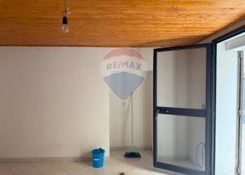 Stanza vuota - Trilocale Via duca degli Abruzz
 
39, San Marco Argentano - foto 5