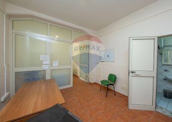Camera / camera da letto - Locale Commerciale VIA UGHETTI
 
70, Catania - foto 13