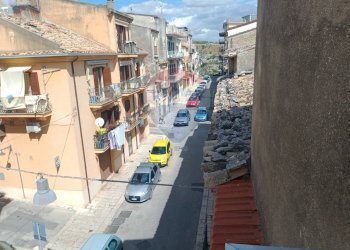 Edificio all\'aperto - Trilocale Via Mario Rapisardi
 
54, Ragusa - foto 25