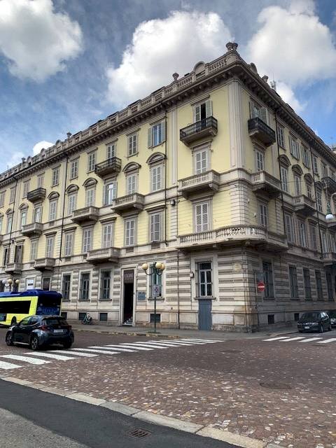 Foto 1 - Locale Commerciale Piazza Solferino
 
14, Torino - foto 1