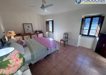 camera da letto matrimoniale - Casa semi indipendente via bertuccio, Seravezza - foto 24