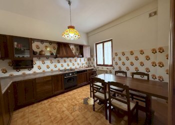 Foto 9 - Quadrilocale VIALE SULMONA
 
2, Campo di Giove - foto 9