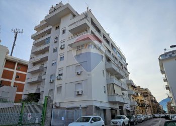 Edificio all\'aperto - Trilocale Aloisio Juvara
 
143, Palermo - foto 2