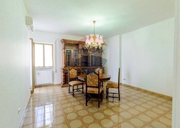 Sala da pranzo - Quadrilocale Via Beato Bartolo Longo
 
5, Ostuni - foto 3