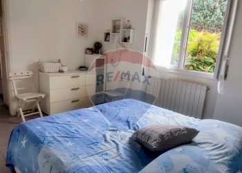 Camera / camera da letto - Terraced Villa Castelletto Sopra Ticino - photo 17