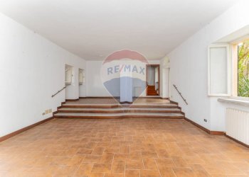 Stanza vuota - Quadrilocale via mentana
 
2, Besozzo - foto 37