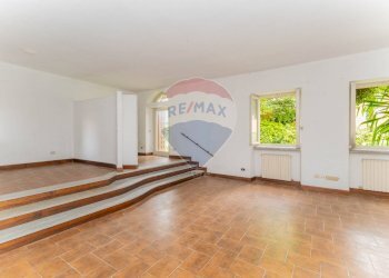 Stanza vuota - Quadrilocale via mentana
 
2, Besozzo - foto 38