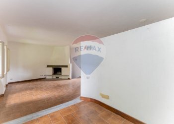 Stanza vuota - Quadrilocale via mentana
 
2, Besozzo - foto 41