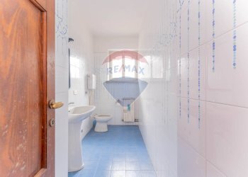 Bagno - Quadrilocale via mentana
 
2, Besozzo - foto 48