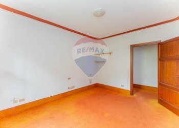 Stanza vuota - Quadrilocale via mentana
 
2, Besozzo - foto 62