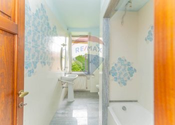 Bagno - Quadrilocale via mentana
 
2, Besozzo - foto 65