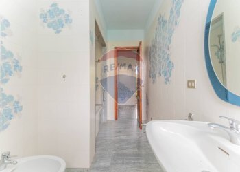 Bagno - Quadrilocale via mentana
 
2, Besozzo - foto 67