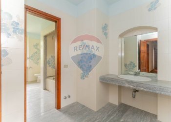 Bagno - Quadrilocale via mentana
 
2, Besozzo - foto 68