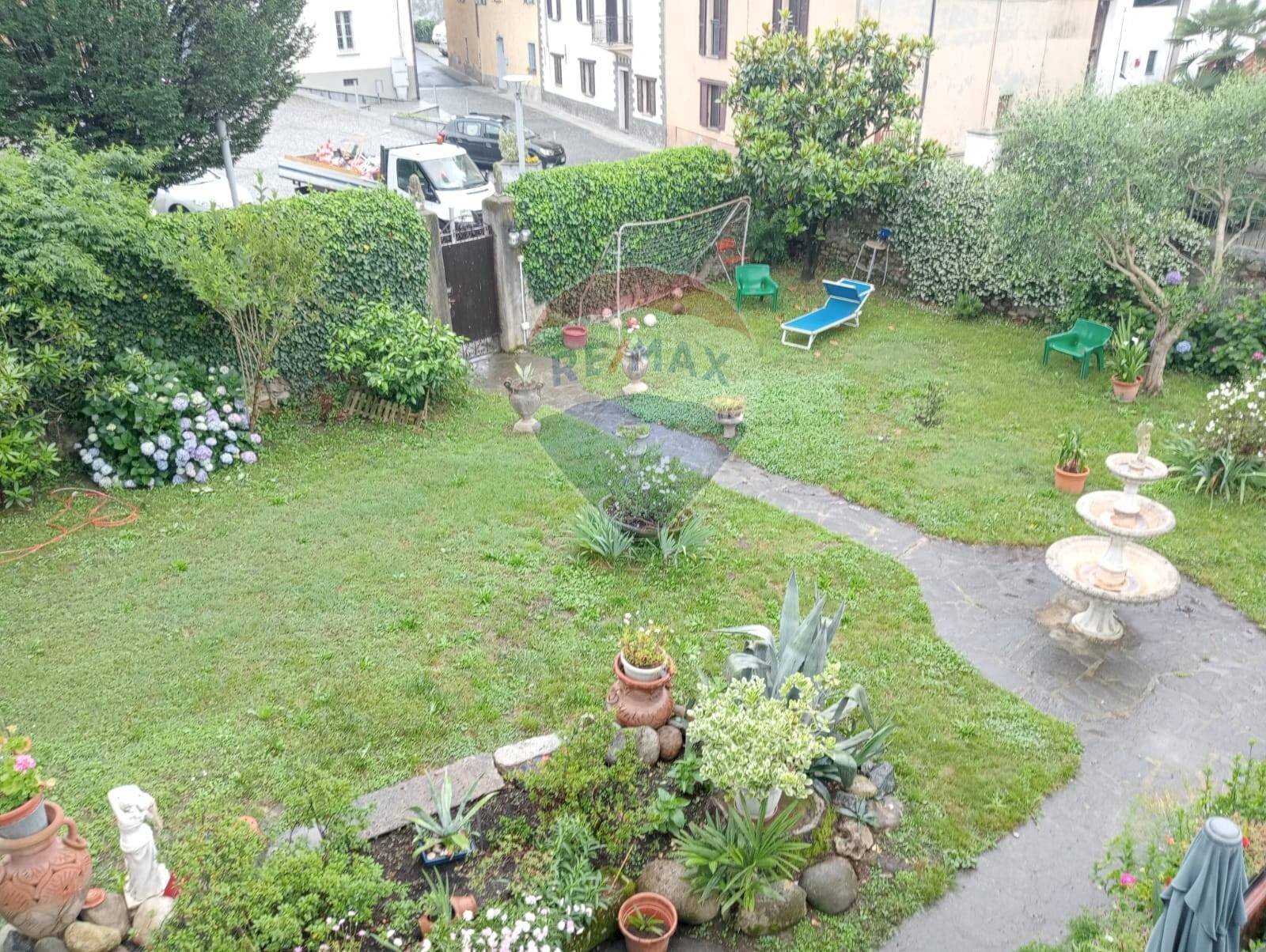 Giardino - Casa indipendente Pombia - foto 1