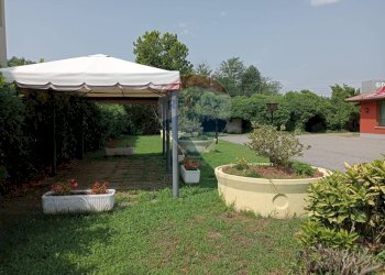 Giardino - Locale Commerciale Fontaneto d'Agogna - foto 5