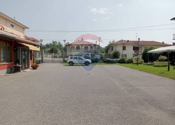 Edificio all\'aperto - Locale Commerciale Fontaneto d'Agogna - foto 11