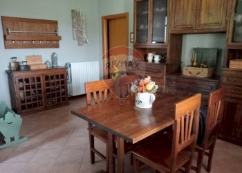 Sala da pranzo - Casa indipendente Vaprio d'Agogna - foto 11