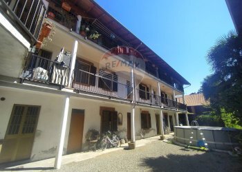 Edificio all\'aperto - Casa indipendente Carpignano Sesia - foto 1