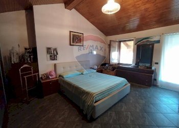 Camera / camera da letto - Casa indipendente Carpignano Sesia - foto 10