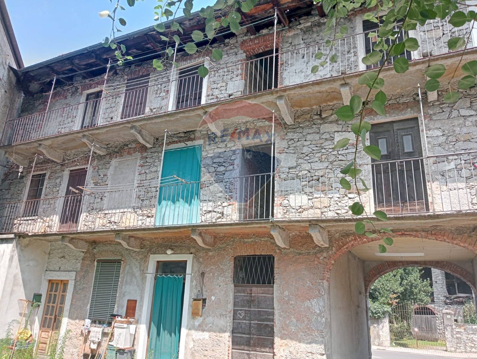 Edificio all\'aperto - Casa semi indipendente Gravellona Toce - foto 2