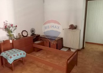 Camera / camera da letto - Independent house Pogno - photo 11