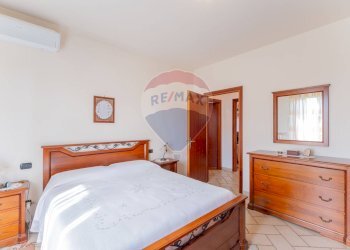 Camera / camera da letto - Casa semi indipendente via monterosa
 
23, Pombia - foto 17