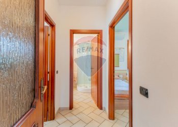 Hall / corridoio - Casa semi indipendente via monterosa
 
23, Pombia - foto 23