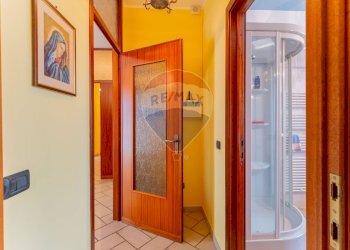 Hall / corridoio - Casa semi indipendente via monterosa
 
23, Pombia - foto 30