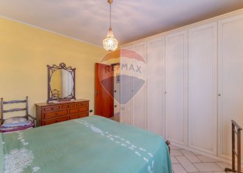 Camera / camera da letto - Casa semi indipendente via monterosa
 
23, Pombia - foto 37